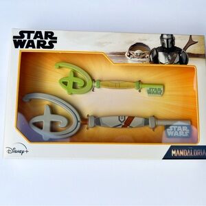 Disney Star Wars: The Mandalorian Collectible Key Set